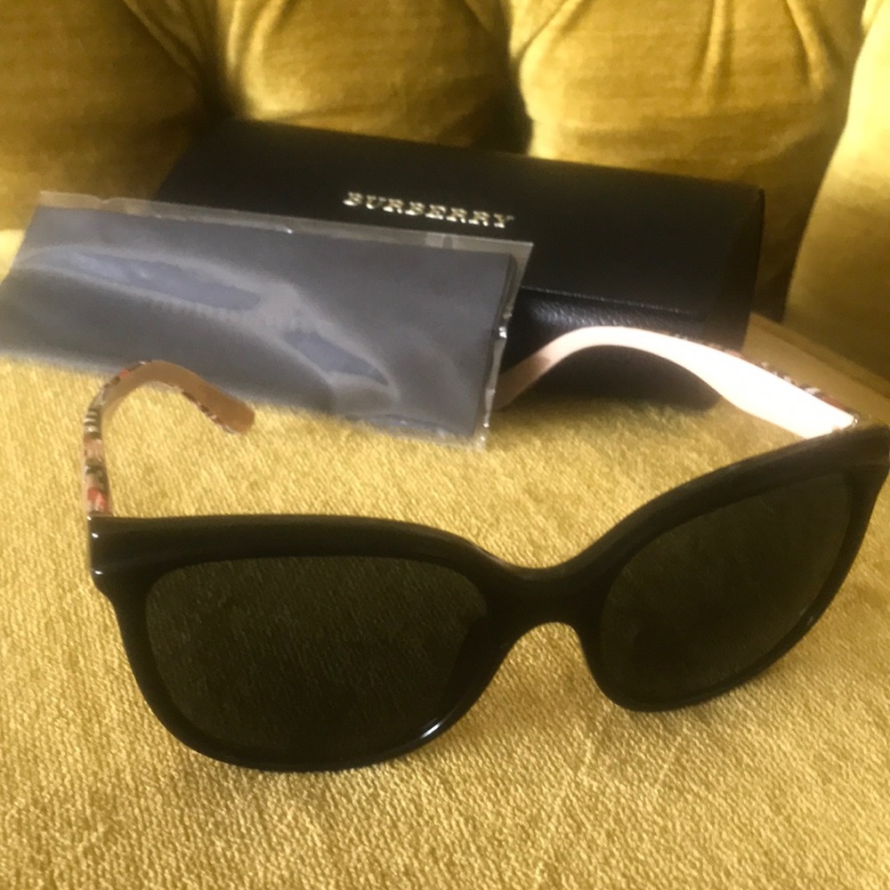 Burberry Sunglasses